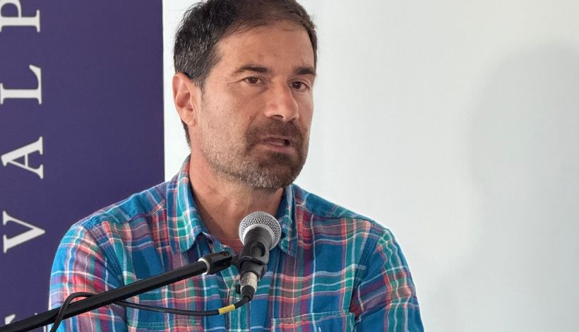 Presidente de Asiva advierte problemas en futuras exportaciones por demora en permisos: "En Valparaíso se lleva más de 10 años esperando" Presidente de Asiva advierte problemas en futuras exportaciones por demora en permisos: "En Valparaíso se lleva más de 10 años esperando"