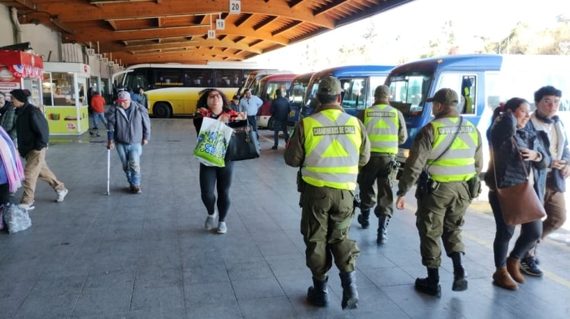 Realizaron operativo conjunto de seguridad en el Terminal de Buses de Puerto Montt Realizaron operativo conjunto de seguridad en el Terminal de Buses de Puerto Montt