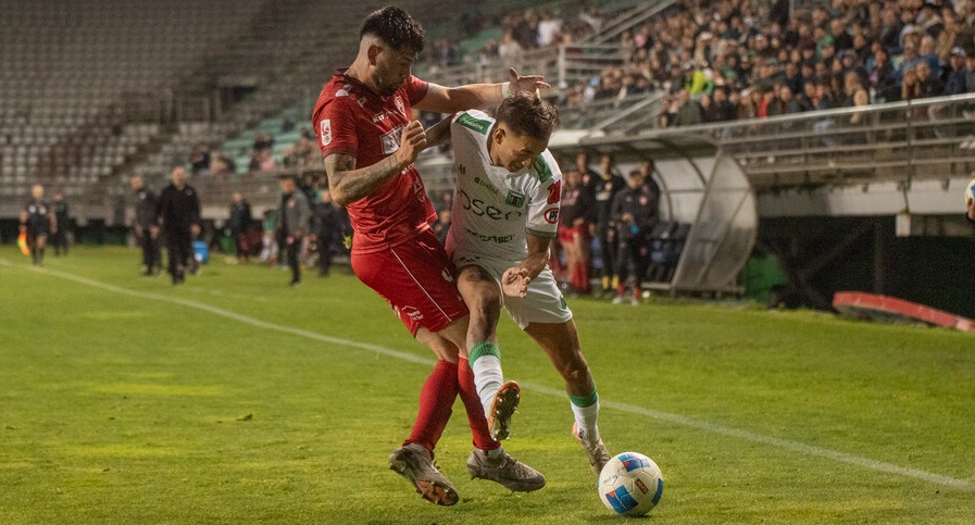 Deportes Copiapó cede el liderado del ascenso: igualó 2-2 con Temuco Deportes Copiapó cede el liderado del ascenso: igualó 2-2 con Temuco