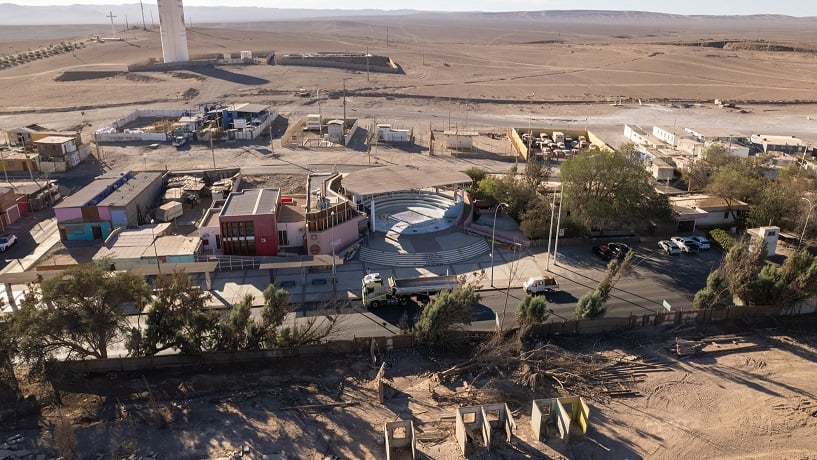 Aluviones: instalan tres planos en plazas de Baquedano para enfrentar emergencias Aluviones: instalan tres planos en plazas de Baquedano para enfrentar emergencias