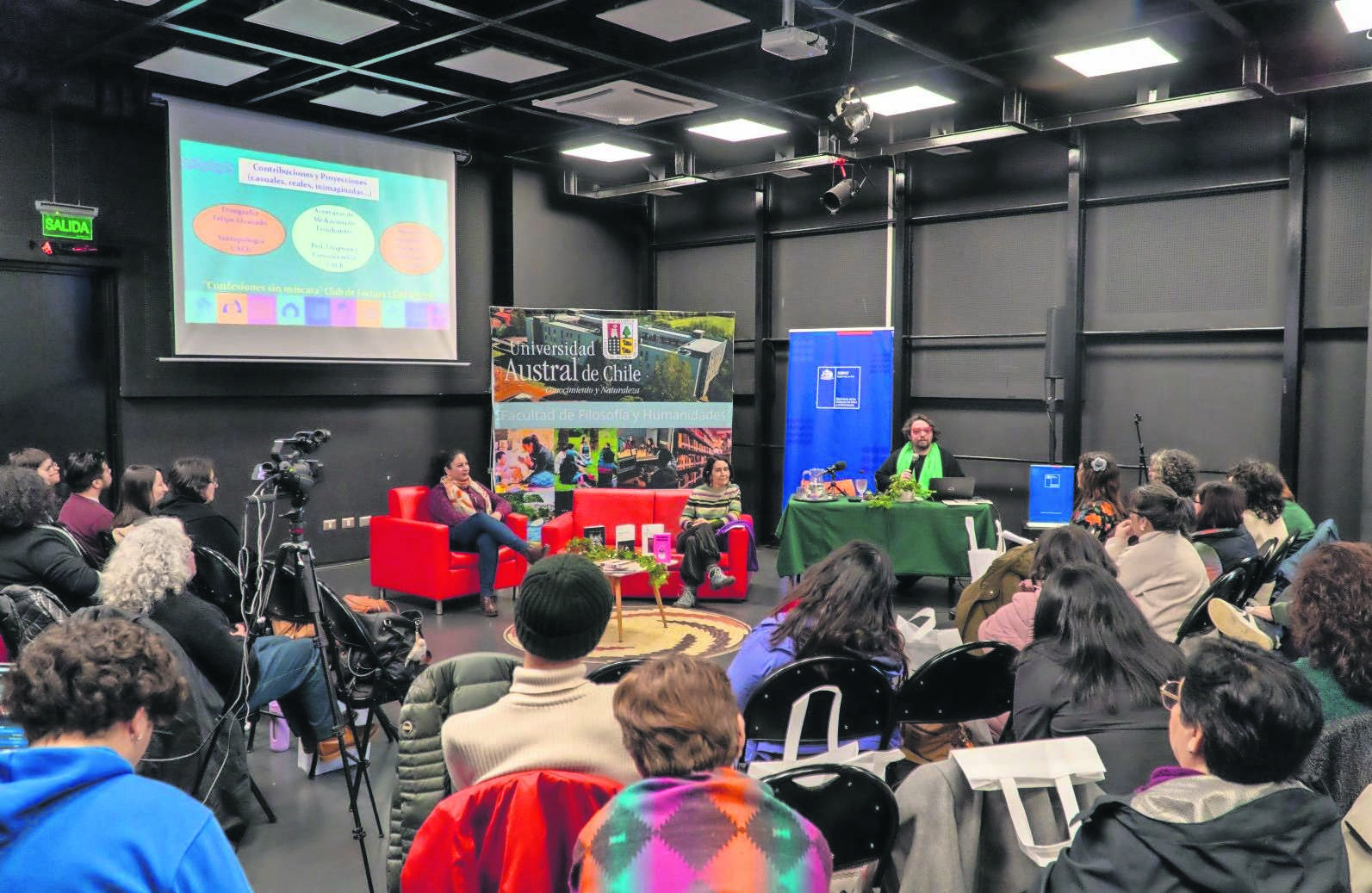 Los Ríos: Refuerzan la perspectiva de género en el quehacer de los clubes de lectura Los Ríos: Refuerzan la perspectiva de género en el quehacer de los clubes de lectura
