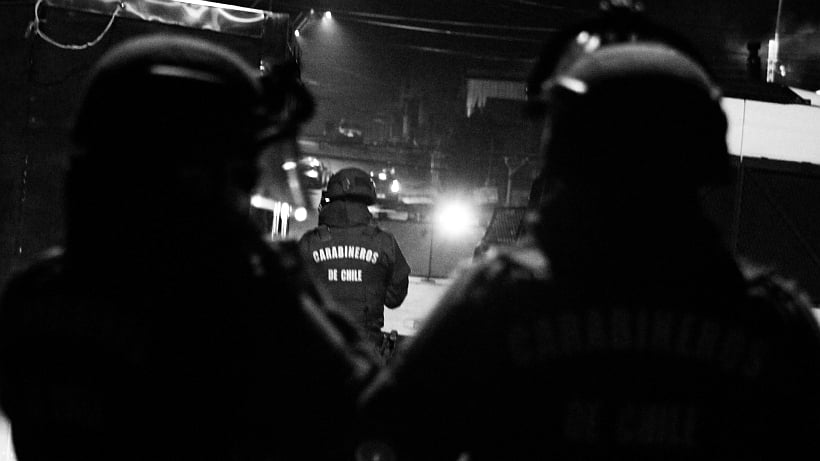 Joven fue detenido en Osorno acusado de violar a su madre en la casa familiar
