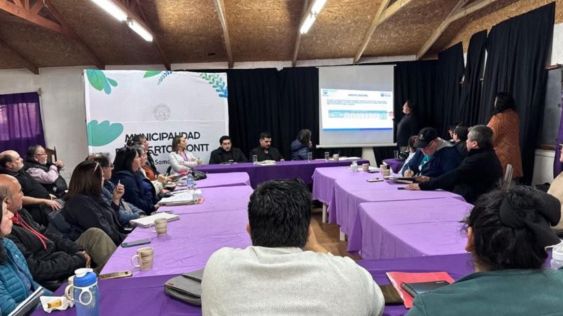 Oficina Rural de Puerto Montt se reunió con vecinos de distintos sectores para dar respuesta a necesidades