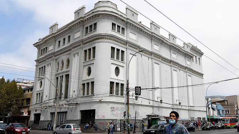 Municipio inició conversaciones para adquirir teatro porteño