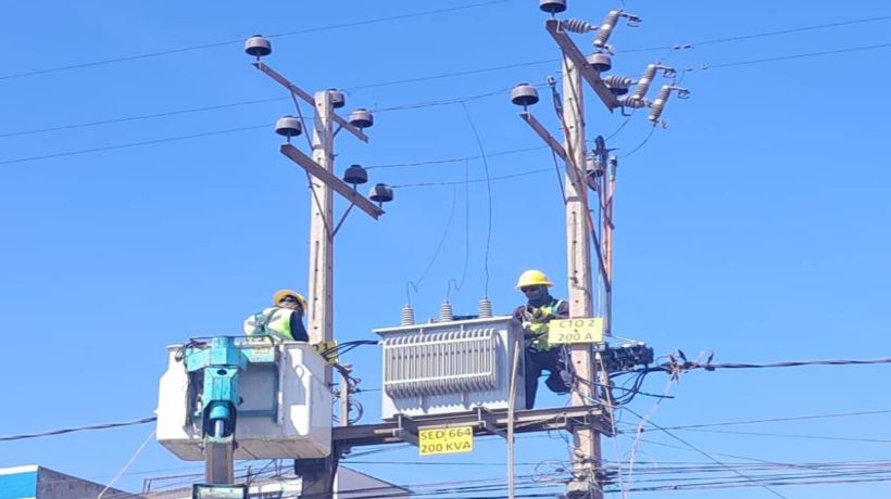 Refuerzan infraestructura eléctrica en La Pampa en Alto Hospicio
