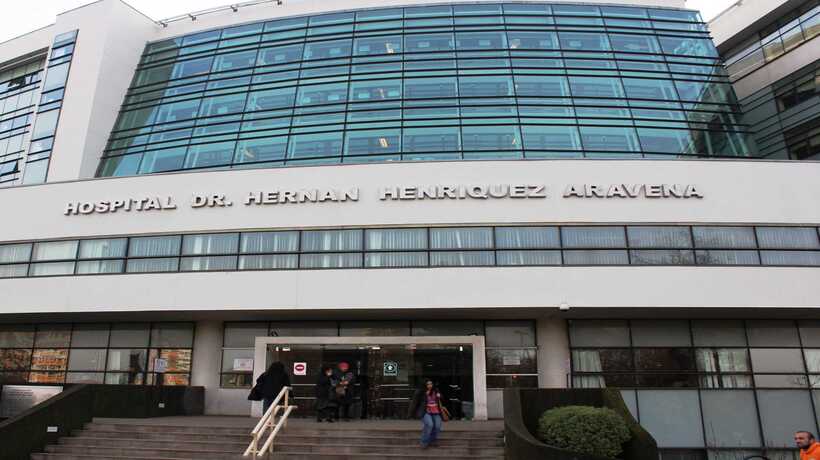 Carabineros detienen a auxiliar de Hospital Regional de Temuco por intentar vender fentanilo Carabineros detienen a auxiliar de Hospital Regional de Temuco por intentar vender fentanilo