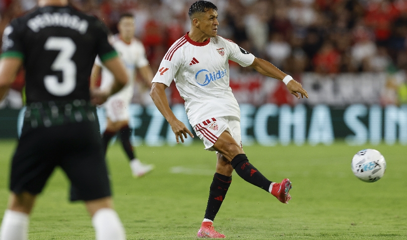 Alexis Sánchez tuvo su estreno con Sevilla marcando su regreso a la liga española