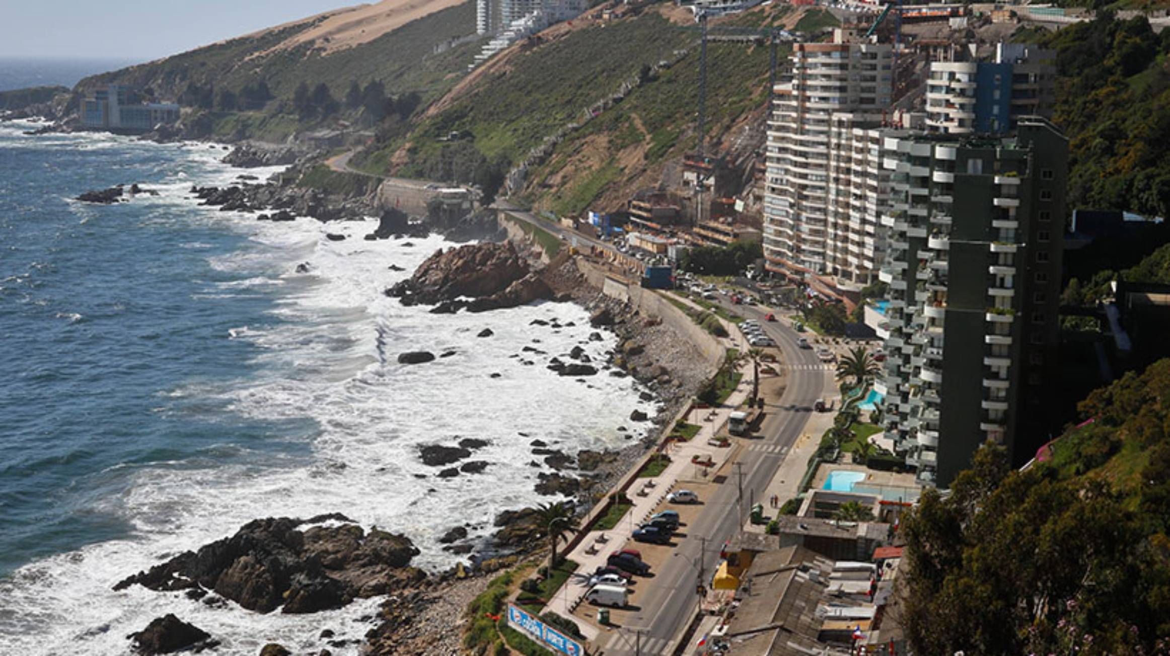 Camino Viña del Mar-Concón: grave accidente revela el deterioro del camino costero Camino Viña del Mar-Concón: grave accidente revela el deterioro del camino costero
