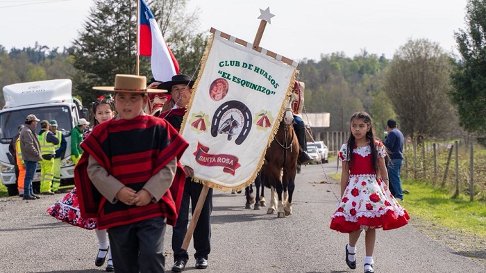 El Llolly y Santa Rosa dieron inicio a la celebración de Fiestas Patrias en Paillaco El Llolly y Santa Rosa dieron inicio a la celebración de Fiestas Patrias en Paillaco