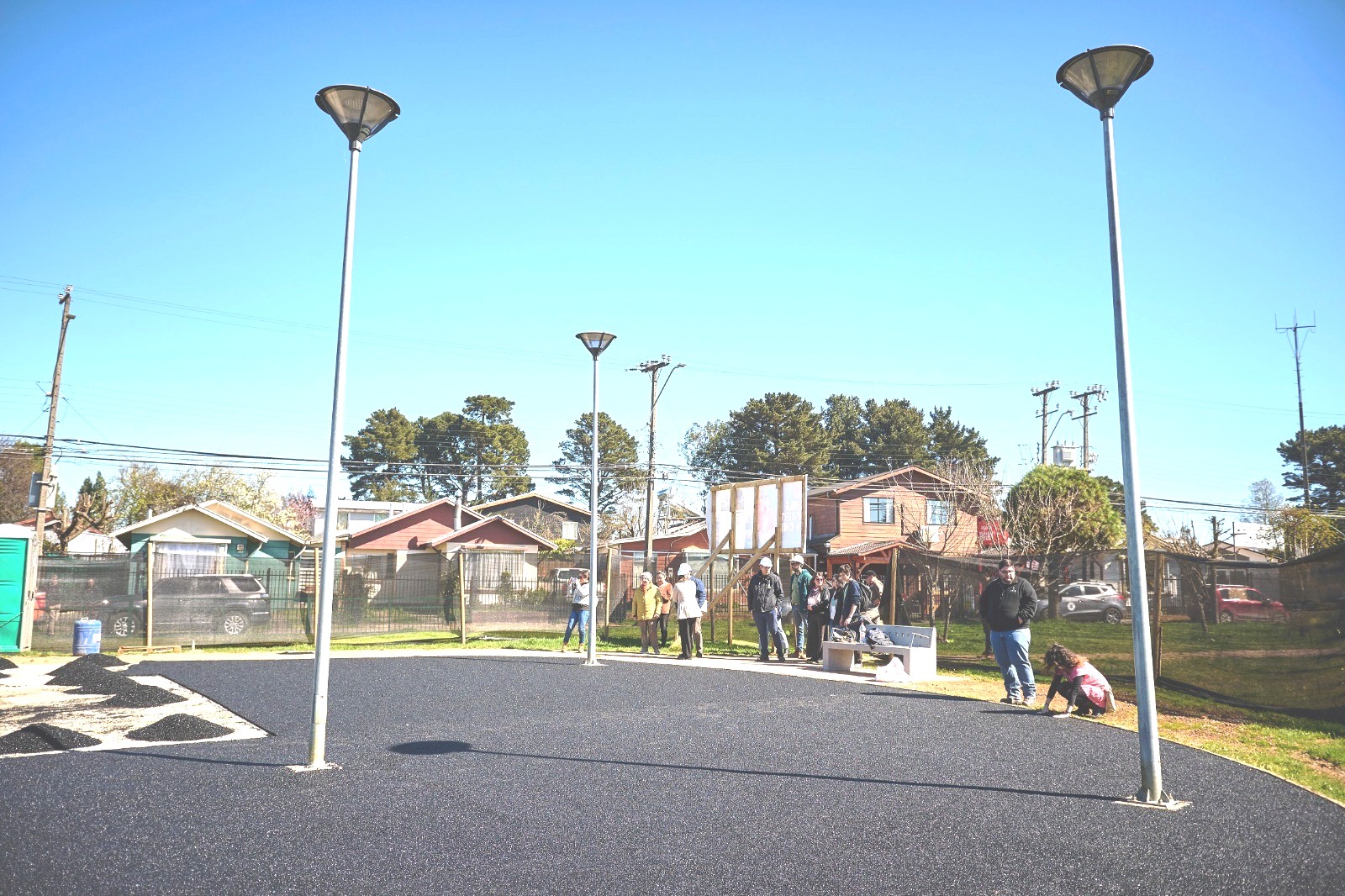 Municipio de Valdivia avanza en mejoramiento de área verde en sector Los Fundadores Municipio de Valdivia avanza en mejoramiento de área verde en sector Los Fundadores