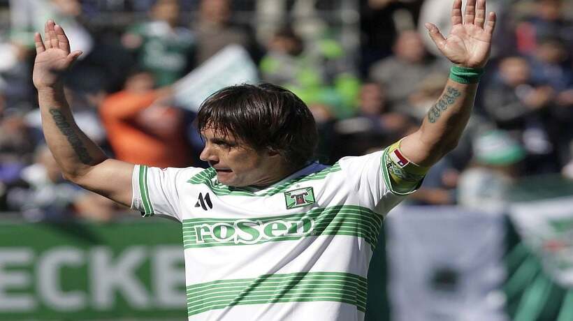 Excapitán Arturo Sanhueza es el nuevo director técnico de Deportes Temuco Excapitán Arturo Sanhueza es el nuevo director técnico de Deportes Temuco