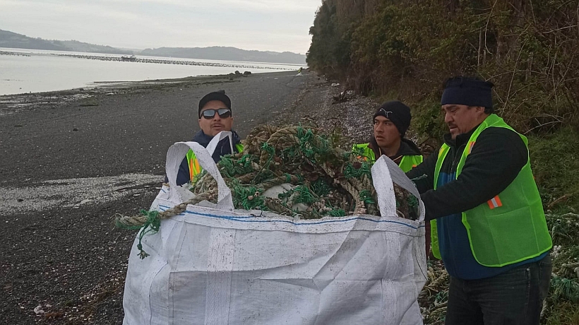 Limpieza de playa en Cuchao: Retiran más de mil kilos de desechos