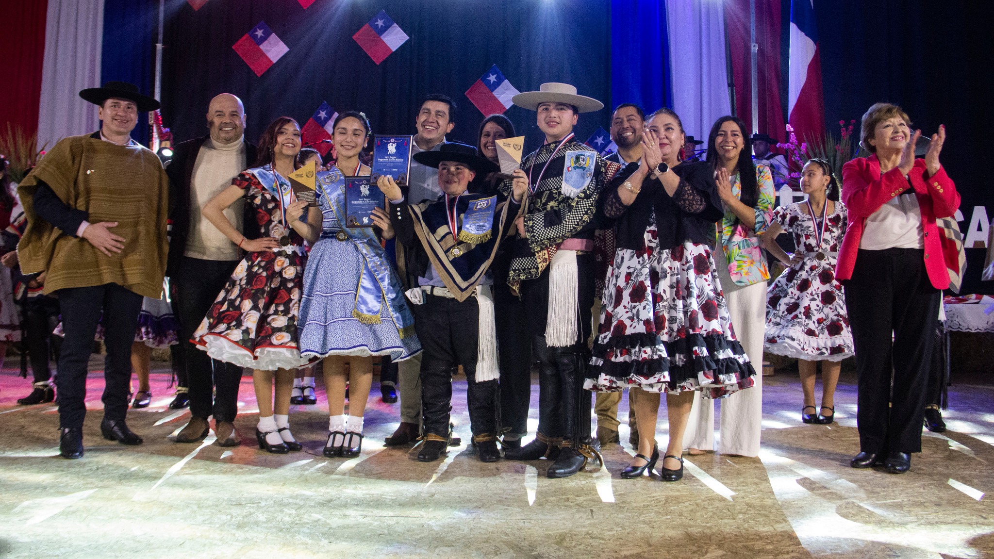 En tres categorías fue la definición de los campeones de cueca escolar en Paillaco