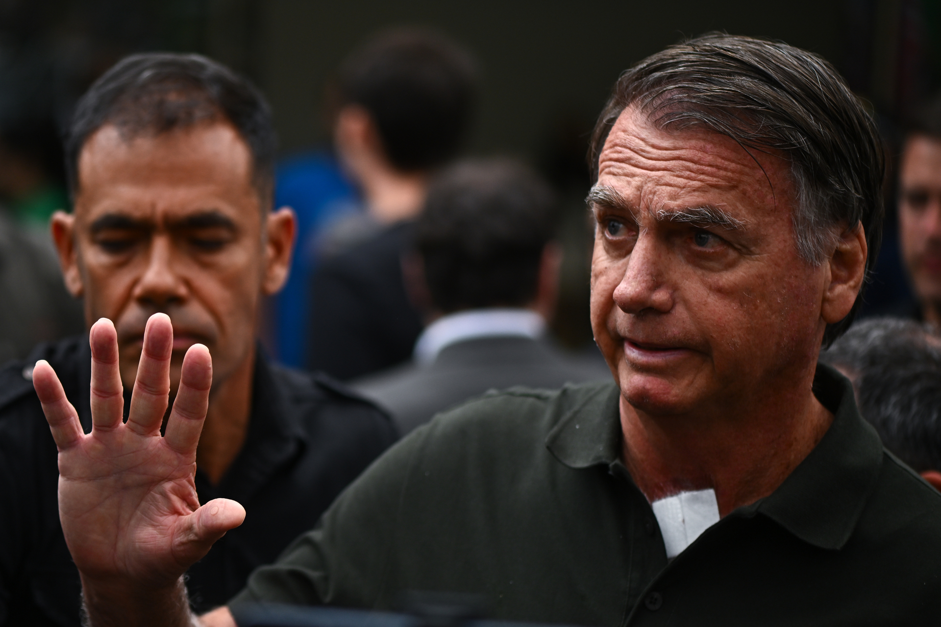 Bolsonaro tiene un cáncer de piel &quot;precoz&quot; pero recibe el alta y regresa a su arresto domiciliario