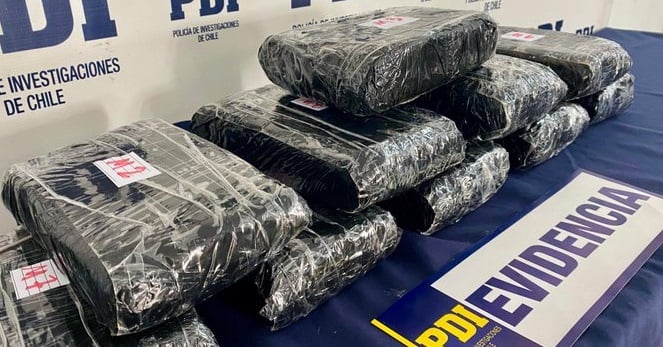 En prisión preventina quedan dos policías peruanos por tráfico de drogas en Arica