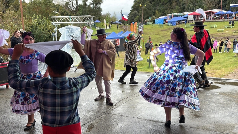 Puerto Montt celebra las Fiestas Patrias con ocho fondas Puerto Montt celebra las Fiestas Patrias con ocho fondas