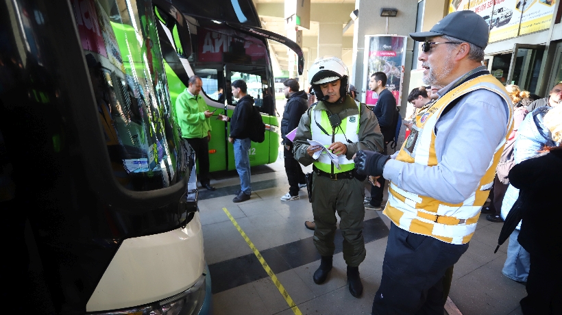 Dirección del Trabajo realizó fiscalizaciones a buses y locales: Arrojan multas por más de $246 millones