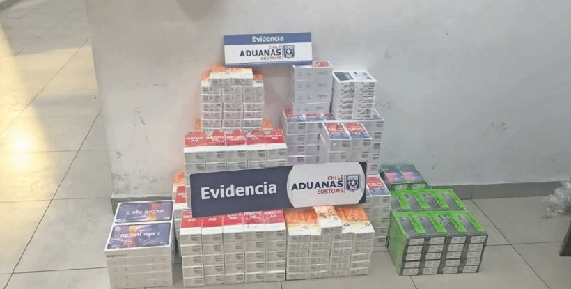 Aduanas detectó millonario contrabando de 386 celulares y tablets en control Chungará