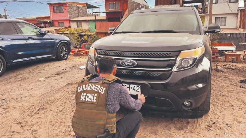 Más de 120 mil autos robados ingresan cada año a Bolivia por el norte de Chile
