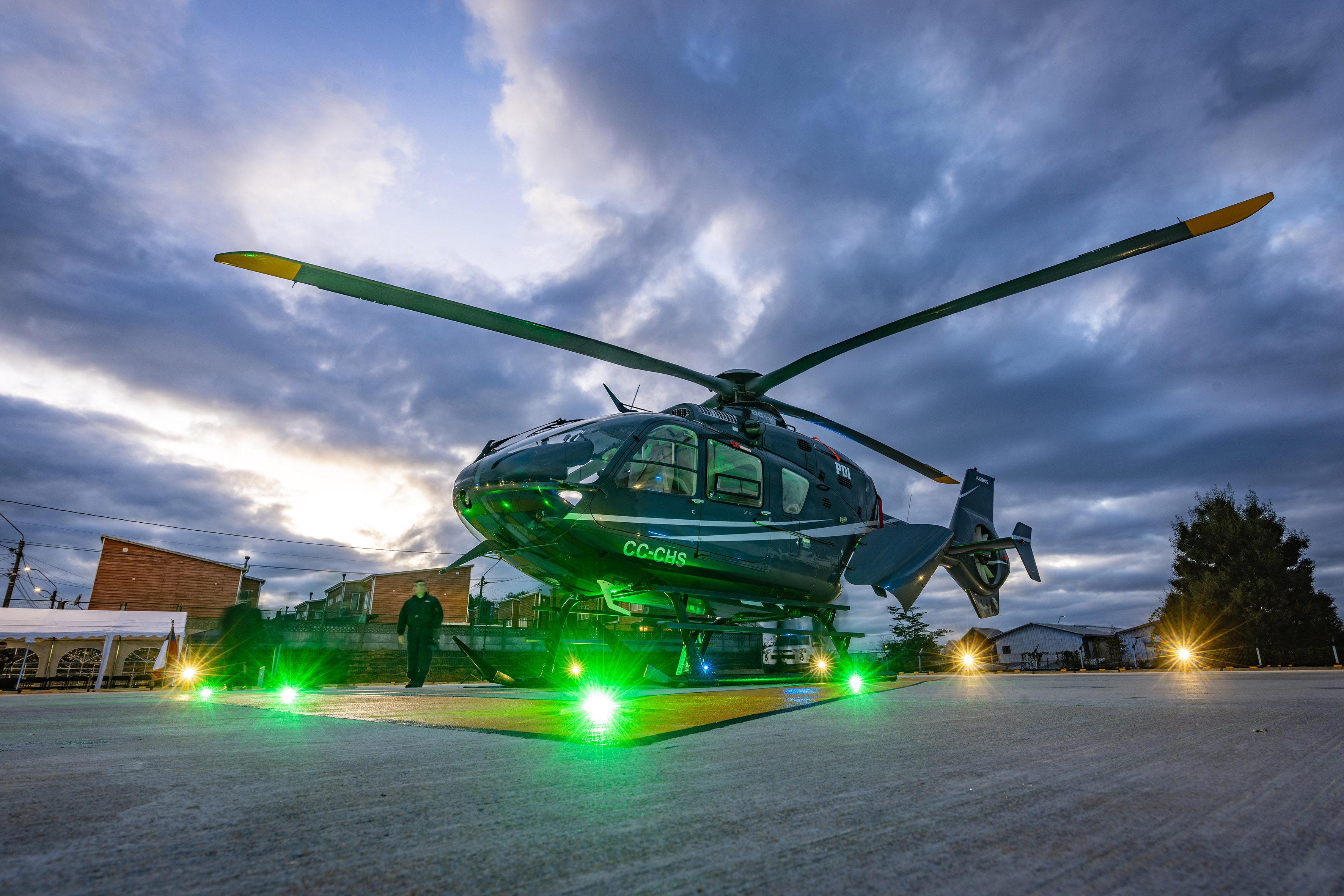 MOP construirá nuevos puntos de posada de helicópteros en Choshuenco y Riñinahue MOP construirá nuevos puntos de posada de helicópteros en Choshuenco y Riñinahue