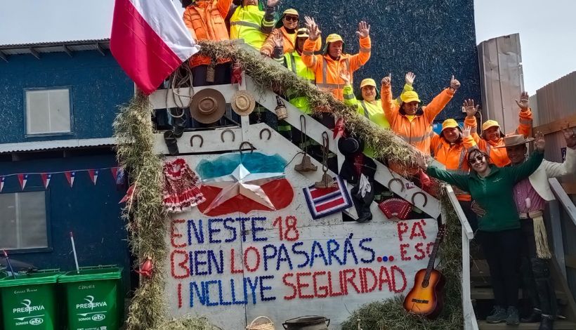 Colaboradores de EBI Chile destacan por su creatividad y compromiso ambiental en Fiestas Patrias Colaboradores de EBI Chile destacan por su creatividad y compromiso ambiental en Fiestas Patrias