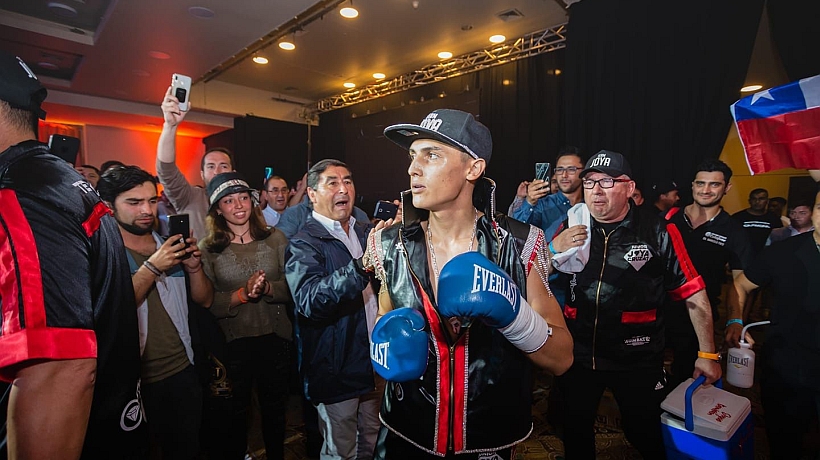 Junior Cruzat disputará esta semana en Puerto Montt el título mundial Súper Pluma de la UBO Junior Cruzat disputará esta semana en Puerto Montt el título mundial Súper Pluma de la UBO