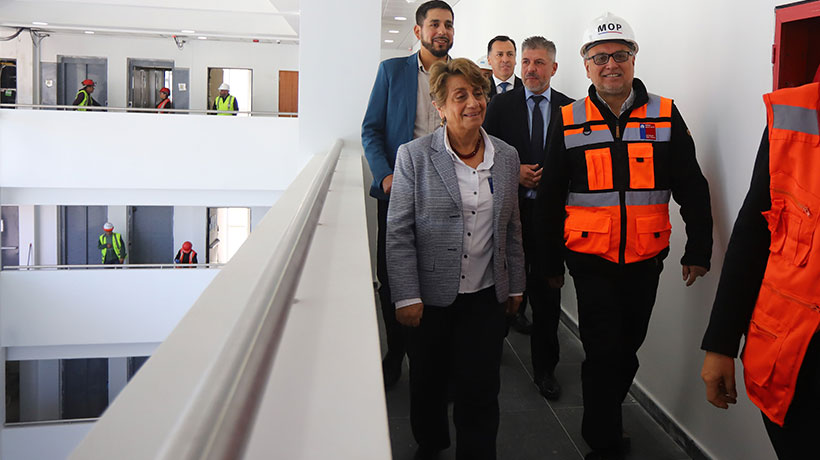 Ministra López supervisó obras de nuevo Complejo Policial de la PDI en Viña: tiene 98% de avance