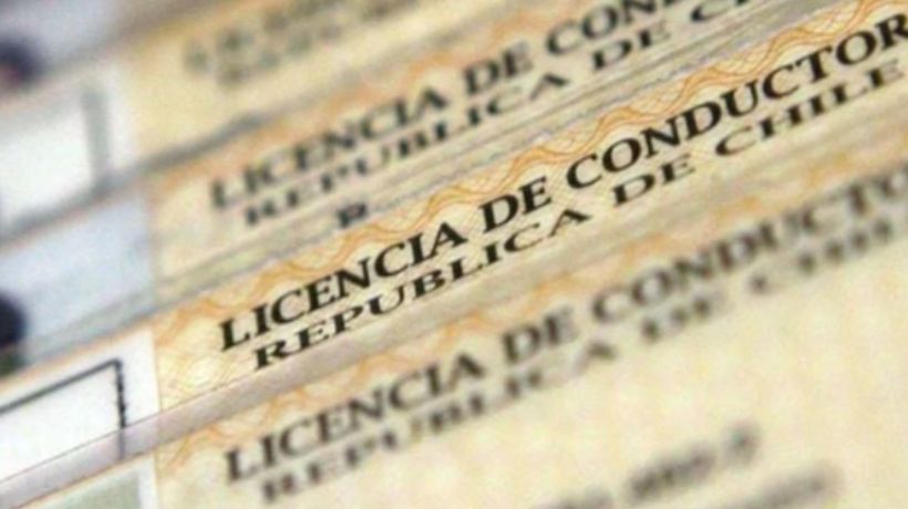 Graves atrasos en su entrega en Antofagasta: Diputado presenta proyecto para extender vigencia de las licencias de conducir Graves atrasos en su entrega en Antofagasta: Diputado presenta proyecto para extender vigencia de las licencias de conducir