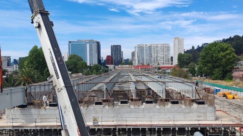 Concepción: este martes parte instalación de últimas vigas de enlace del puente Bicentenario