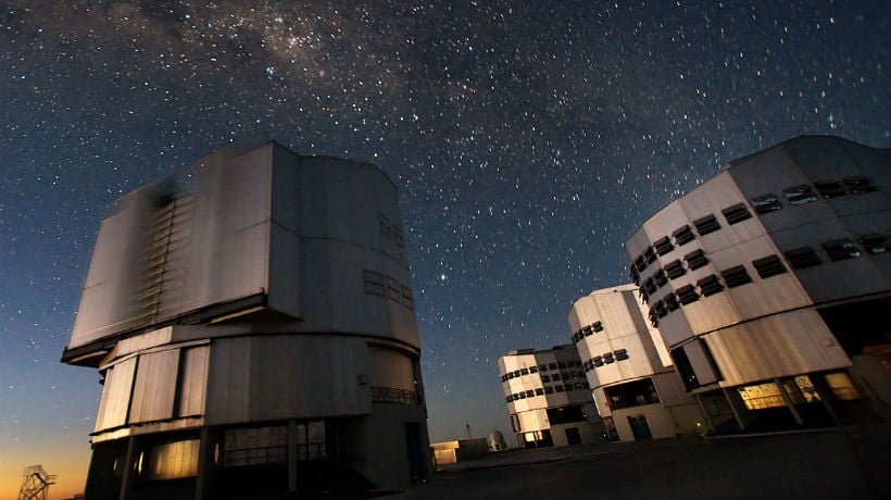 Informe alerta que 29 proyectos industriales en Antofagasta no cumplen norma lumínica y amenazan cielos astronómicos