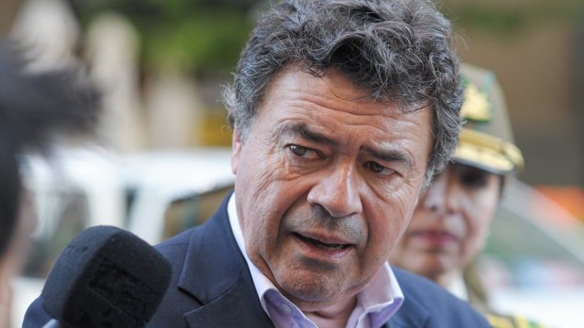 Exministro Valenzuela criticó el “populismo extremista” y defendió la regularización de migrantes Exministro Valenzuela criticó el “populismo extremista” y defendió la regularización de migrantes
