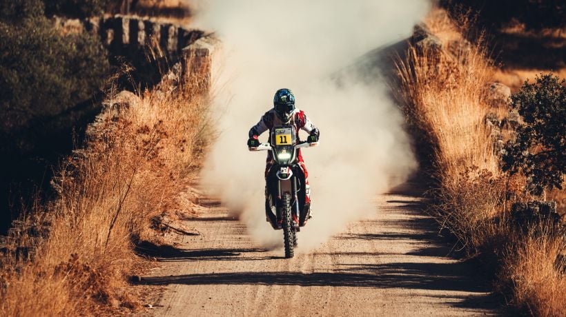 Nacho Cornejo supera contratiempos en la Etapa 3 del Rally en Portugal y se mantiene en carrera