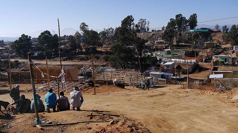 Este lunes comienza demolición de toma en predio de la familia Correa en Quilpué