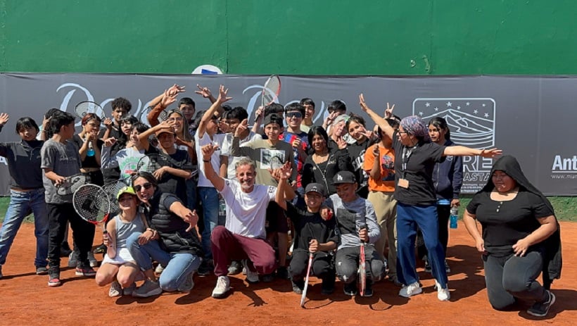 Horacio de la Peña realizó clínica de tenis en la previa del Challenger Antofagasta 2025