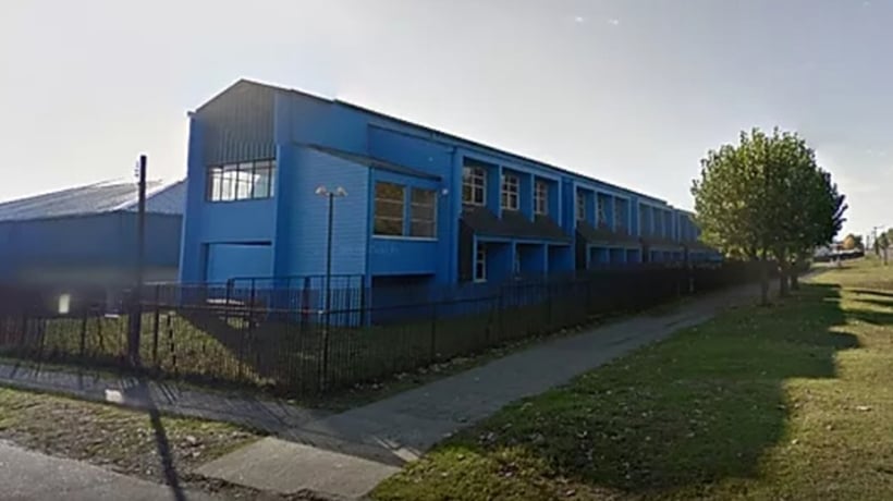 Principio de incendio obligó a evacuar escuela Juan Ricardo Sánchez en Osorno