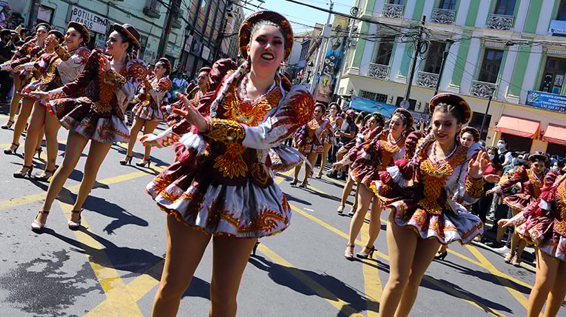 Pasacalles de Carnaval Mil Tambores regresa al centro de Valparaíso
