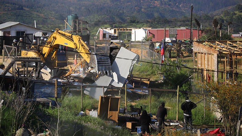 [FOTOS] Culmina demolición en toma de Quilpué: mañana se realiza el retiro de escombros