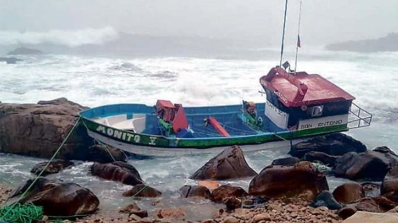 Lancha sanantonina varó en Quintero: pescadores sufrieron lesiones Lancha sanantonina varó en Quintero: pescadores sufrieron lesiones