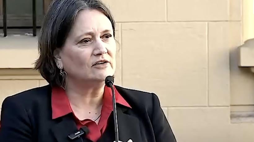 Laura Albornoz calificó a Kast “cobarde y mentiroso” y  lo acusó de “vivir en la inconsistencia”