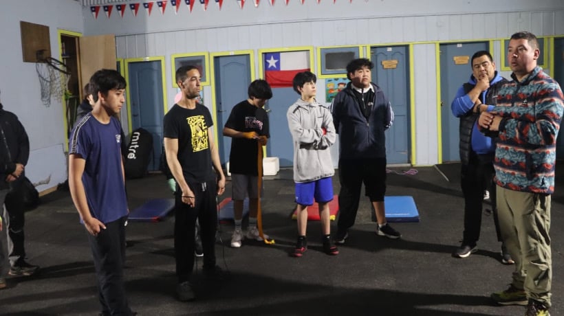 Chonchi tendrá su propio ring de boxeo gracias a proyecto de Elige Vivir Sano