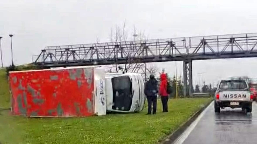 [FOTOS] Accidentes en rutas de Puerto Montt dejaron a siete lesionados