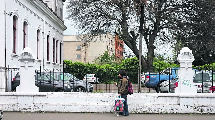 Investigan uso de la Casa del Deporte de Osorno como estacionamiento
