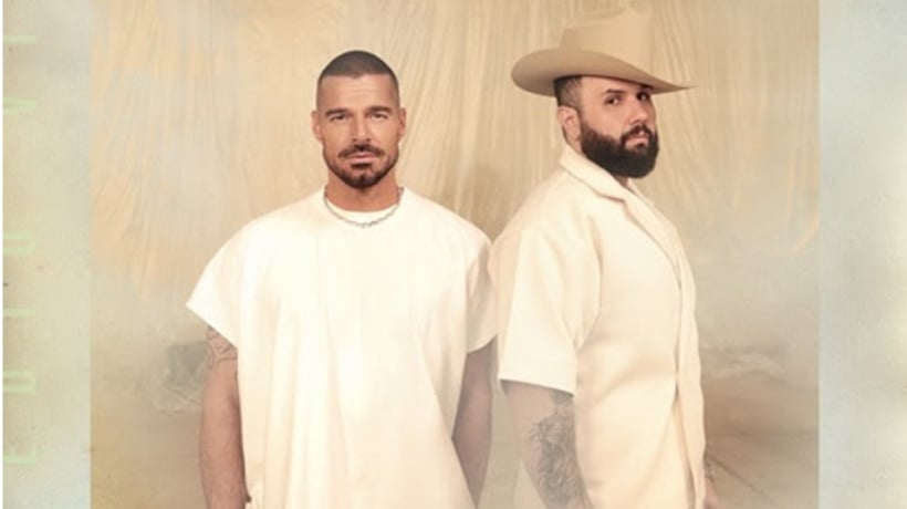 Ricky Martin y Carín León lanzan versión renovada de ‘A Medio Vivir’