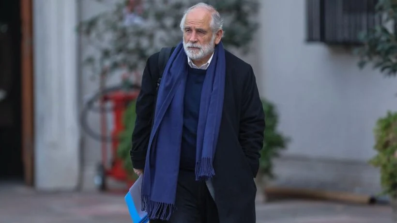 Ministro de Vivienda respondió a Jara por críticas a reconstrucción y abordó las deudas del Minvu: “Se van a pagar”