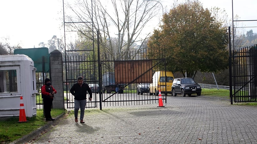 Acusan mal uso de calle interior del Parque Chuyaca de Osorno como vía para evitar tacos