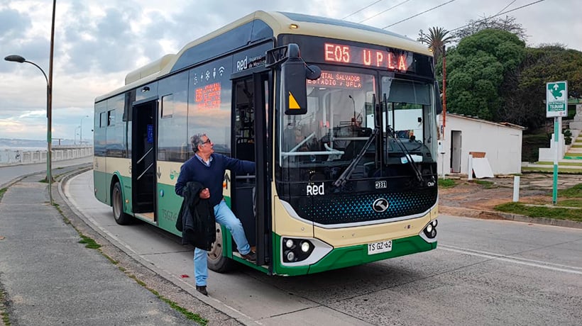Anuncian plan especial en el transporte público para el partido de Chile sub 20