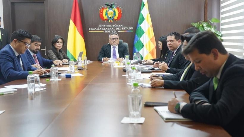 Fiscales de Tarapacá participan en pasantías binacionales en Bolivia