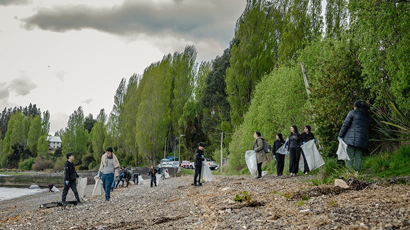 Voluntarios participaron en limpieza de playas en Osorno y la región Voluntarios participaron en limpieza de playas en Osorno y la región