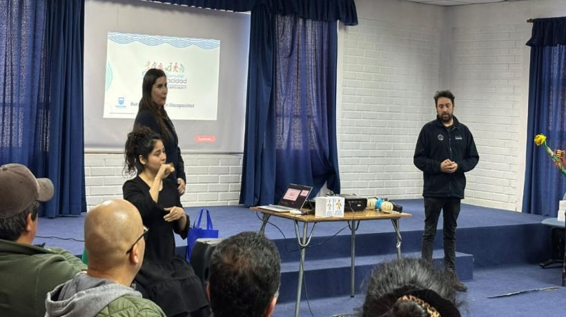 Funcionarios del Cesfam Antonio Varas participan de capacitación sobre discapacidad Funcionarios del Cesfam Antonio Varas participan de capacitación sobre discapacidad