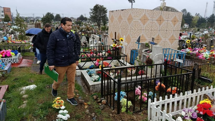 Autoridades realizaron inspección a las mejoras en el cementerio municipal de Sargento Silva Autoridades realizaron inspección a las mejoras en el cementerio municipal de Sargento Silva